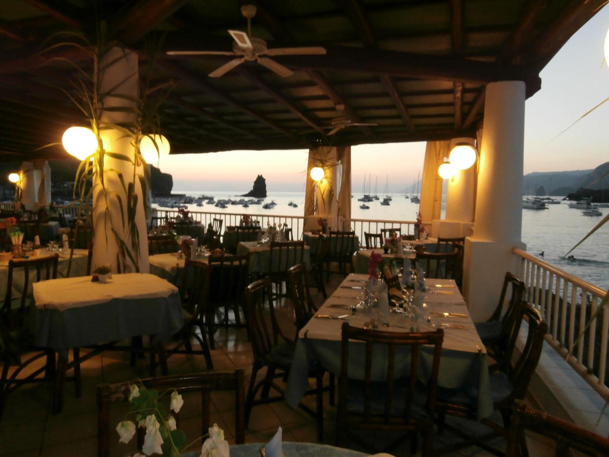 Hotel Conti Vulcano  Exterior photo